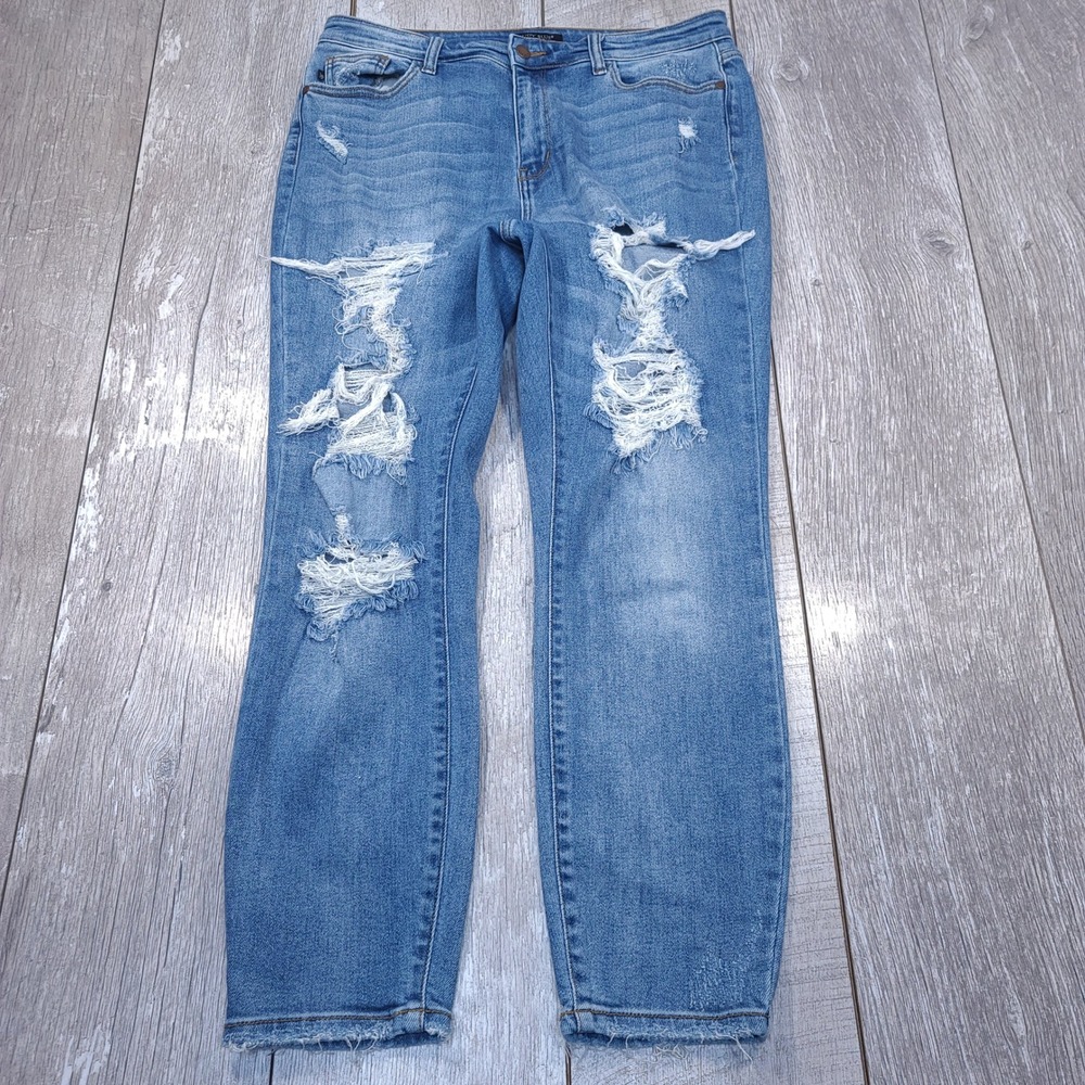 Judy Blue Boyfriend Jeans Womens 11/30 Blue Distressed Frayed Hem JB82170LT